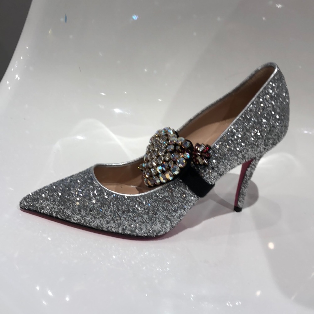 SOLD!!!   NIB Gucci Virginia glitter pump/ crystal heart.8.5 - Picture 3 of 8